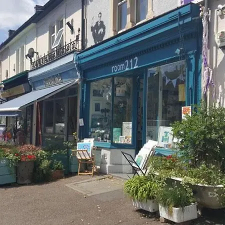 Trendy, Urban Open Plan Bristol