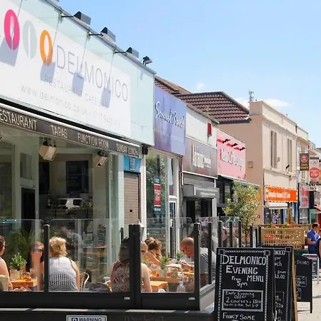Trendy, Urban Open Plan * Bristol
